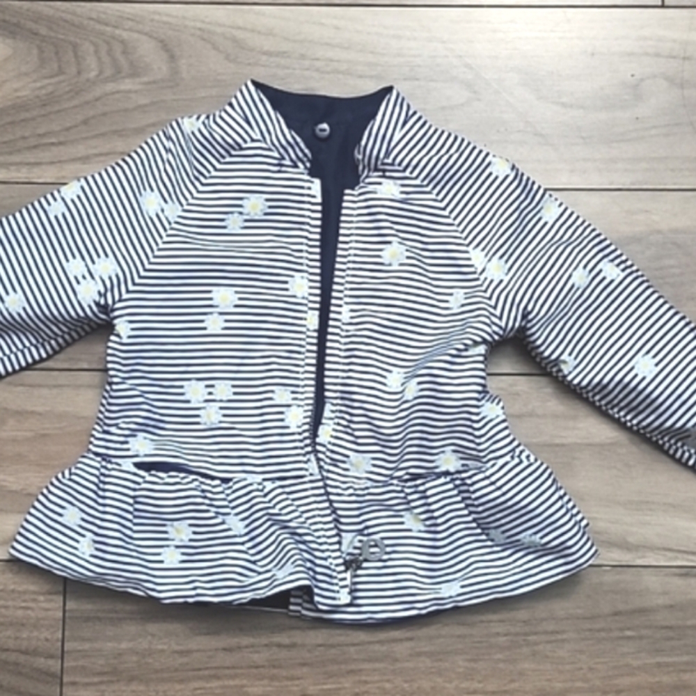🔥Cute Reversable Light Jacket Size 4-6 Months